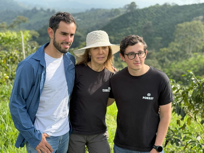 Juicy Strawberry: Colombian Honey Co-Fermented Green Coffee Beans